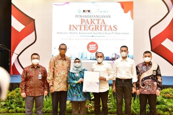 Penandatanganan Pakta Integritas Bank Sumut dan Mitra, Edy Rahmayadi Harapkan Kepercayaan Masyarakat Semakin Meningkat